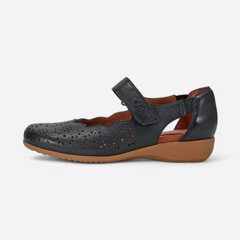 Chrully Black